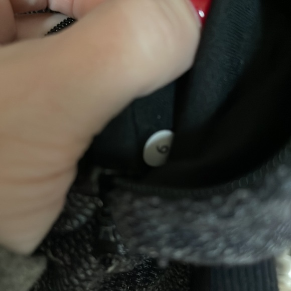 DONATED Lululemon shirt - Picture 4 of 5